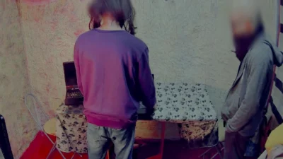 I pull out my dick in front of a old repair technician